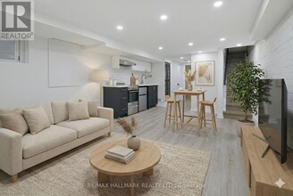 208 Cedarvale Ave in Toronto, ON - Building Photo - Building Photo