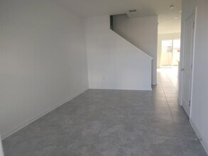 2572 Skyline Lp in Kissimmee, FL - Building Photo - Building Photo