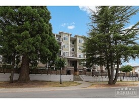 20686 Eastleigh Crescent in Langley, BC - Building Photo