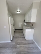 1819 Miles Ave NW in Canton, OH - Foto de edificio - Building Photo