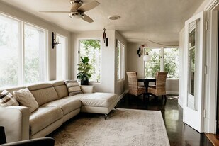 133 East Mistletoe-SI ID1638171P, Unit SI ID1638171P in San Antonio, TX - Building Photo
