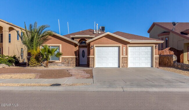 3132 Tierra Bowles Dr in El Paso, TX - Building Photo - Building Photo