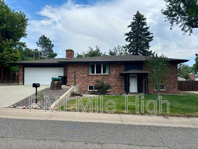 6614 Everett St in Arvada, CO - Building Photo