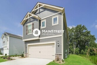 11945 Red Leaf Dr in Mint Hill, NC - Building Photo - Building Photo