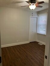 5027 S Latrobe Ave, Unit 1st Floor in Chicago, IL - Building Photo - Building Photo