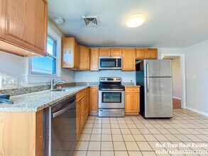 74 Dunboy St in Boston, MA - Building Photo - Building Photo