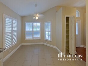 9926 Bridgeton Dr in Tampa, FL - Building Photo - Building Photo