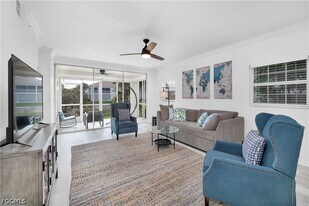 6800 Satinleaf Rd S in Naples, FL - Building Photo