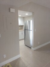 1503 SE Royal Green Cir, Unit V104 in Port St. Lucie, FL - Foto de edificio - Building Photo
