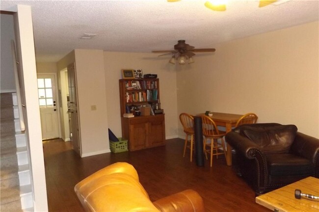 3312 Foster Ln in Austin, TX - Building Photo - Building Photo