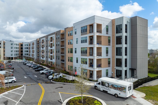 Aperture in Orlando, FL - Foto de edificio - Building Photo