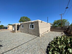 11725 Copper Ave NE in Albuquerque, NM - Building Photo - Building Photo