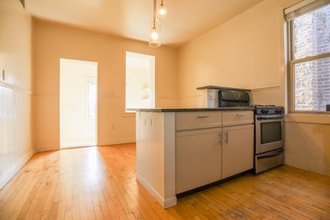 2315 W School Dr in Chicago, IL - Building Photo - Building Photo