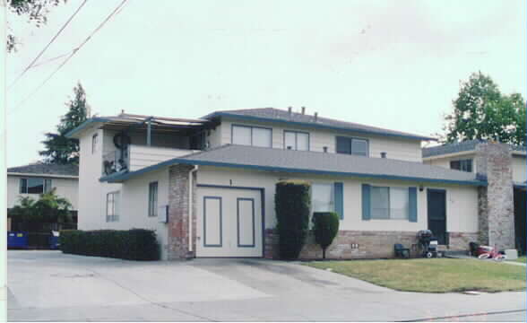 640 Azara Pl in Sunnyvale, CA - Building Photo - Building Photo