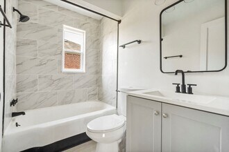 Townhomes at Bexley in Columbus, OH - Foto de edificio - Building Photo