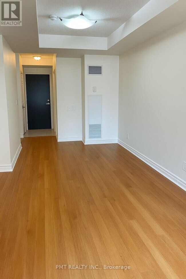 55 Bloor St E in Toronto, ON - Building Photo - Building Photo