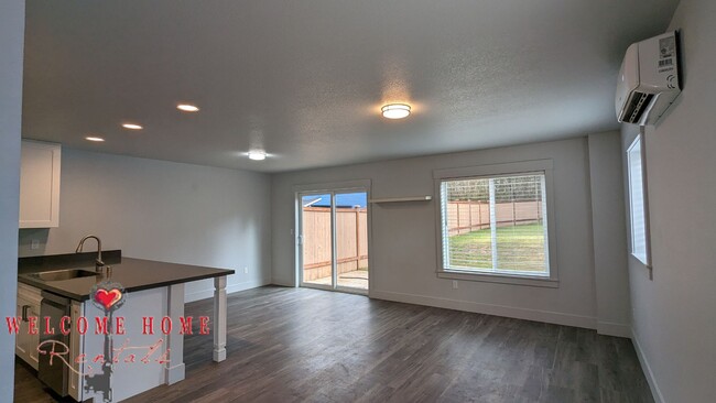 116-118 Oak St in Winlock, WA - Building Photo - Building Photo