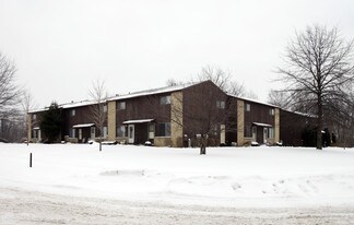 1140-1150 Cresent Dr Apartments