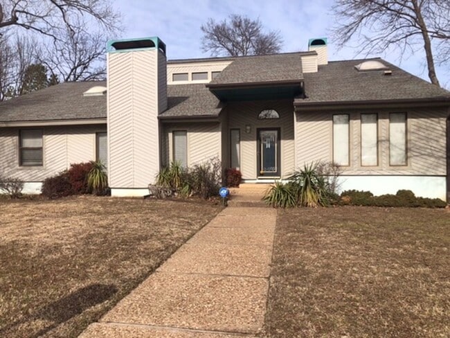 property at 6721 E 87th Pl