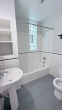 2102 S Washtenaw Ave, Unit 2R in Chicago, IL - Building Photo - Building Photo