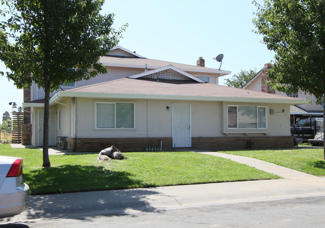 50 Nedra Ct in Sacramento, CA - Foto de edificio - Building Photo