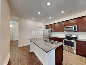 2325 S Wild Horse Way in Bluffdale, UT - Building Photo - Building Photo