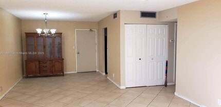 16710 NE 9th Ave in North Miami Beach, FL - Building Photo - Building Photo