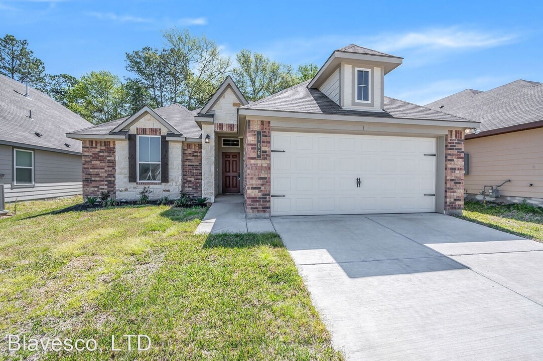 106 Alessandra Way Photo