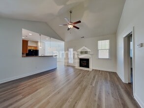 166 Sequoia Dr in Clayton, NC - Building Photo - Building Photo