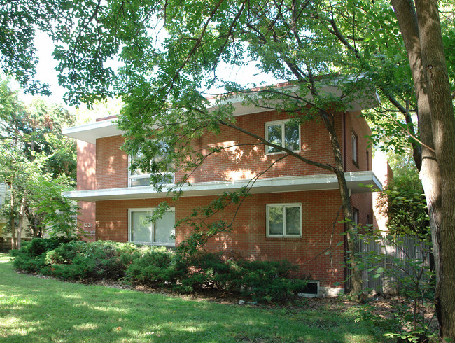 1221 SW Western Ave in Topeka, KS - Building Photo - Building Photo