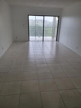 9273 SW 8th St in Boca Raton, FL - Building Photo - Building Photo
