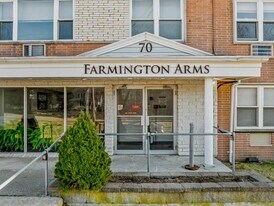 70 Farmington Ave in New London, CT - Building Photo