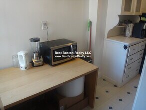 119 College Ave, Unit 36 in Somerville, MA - Foto de edificio - Building Photo