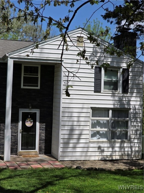 property at 869 Hillside Dr