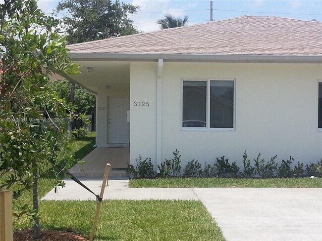 3125 SW 16th Ter in Miami, FL - Building Photo - Building Photo
