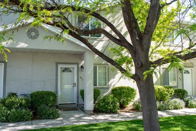 property at 97 Penhurst Pl