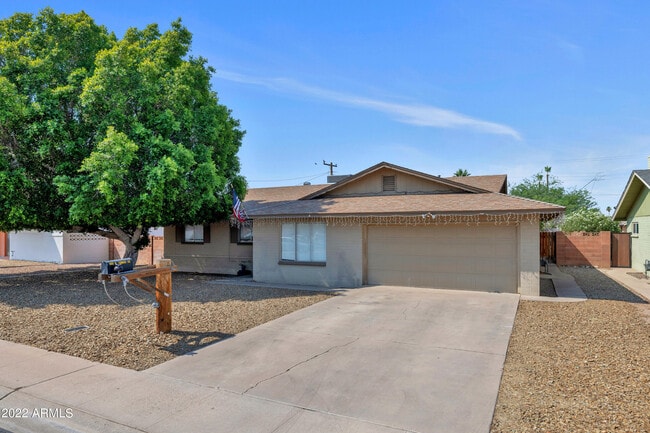 property at 439 E Malibu Dr