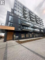7439 Kingston Rd in Toronto, ON - Building Photo