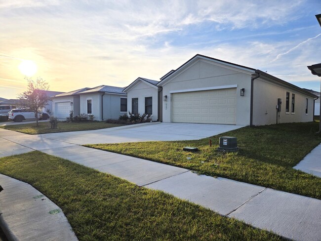 6197 Chorus Dr in Mascotte, FL - Building Photo - Building Photo