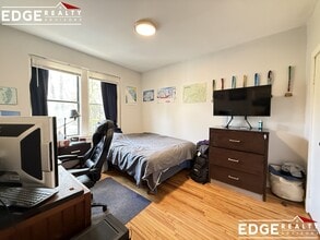 160 Strathmore Rd, Unit 5 in Boston, MA - Building Photo - Building Photo
