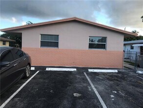 361 NE 30th St in Pompano Beach, FL - Building Photo - Building Photo