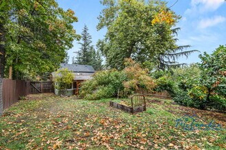 698 Ashland St in Ashland, OR - Building Photo - Building Photo