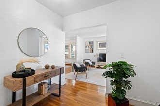 11 Weld Hill St in Boston, MA - Foto de edificio - Building Photo