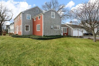 25 Cove Rd in Greenwich, CT - Building Photo - Building Photo