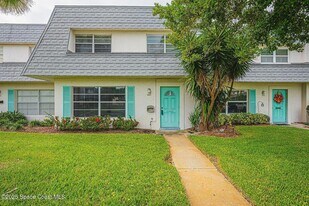 442 Dove Ln in Satellite Beach, FL - Building Photo