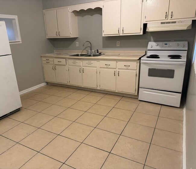 3226 Wellington Ave in Indianapolis, IN - Building Photo - Building Photo