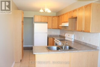 176 Colliston Crescent in Ottawa, ON - Building Photo - Building Photo