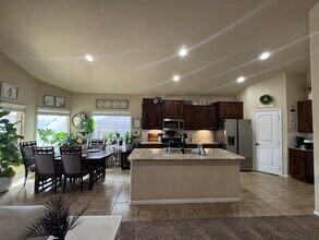 6615 Colony Rd in Midland, TX - Foto de edificio - Building Photo