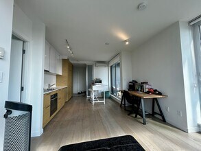 13438 Central Ave in Surrey, BC - Building Photo - Building Photo