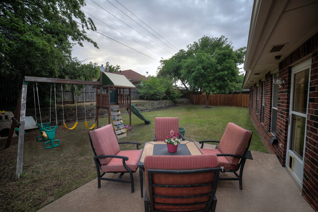 1800 Fawn Valley Ln in Edmond, OK - Building Photo - Building Photo